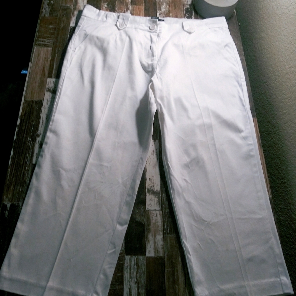 These Cute Cropped Pants